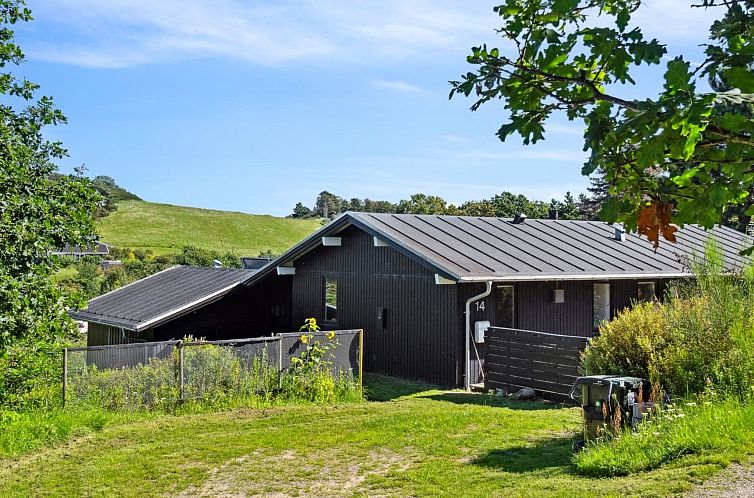 Vakantiehuis "Henryk" - 350m from the sea