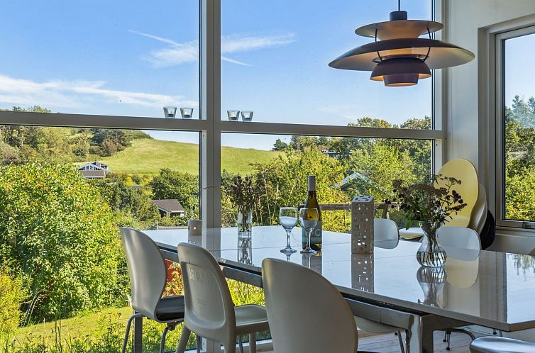 Vakantiehuis "Henryk" - 350m from the sea