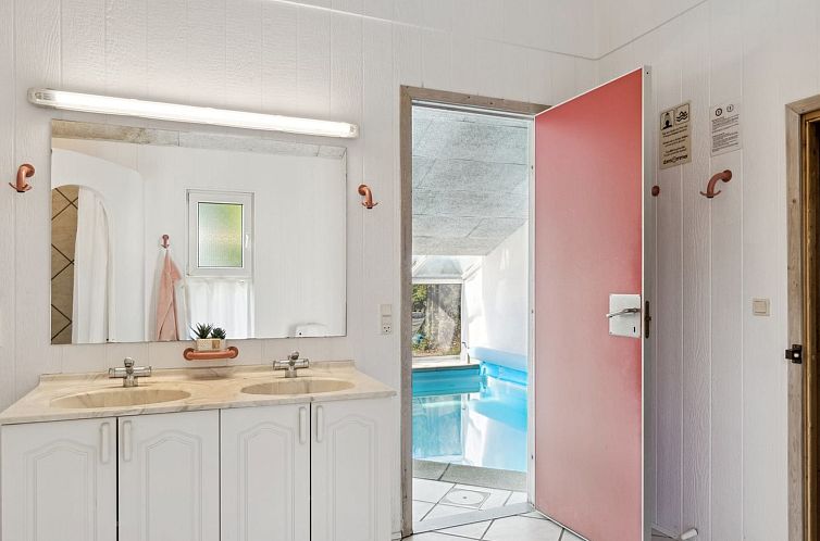 Vakantiehuis "Joella" - 75m from the sea