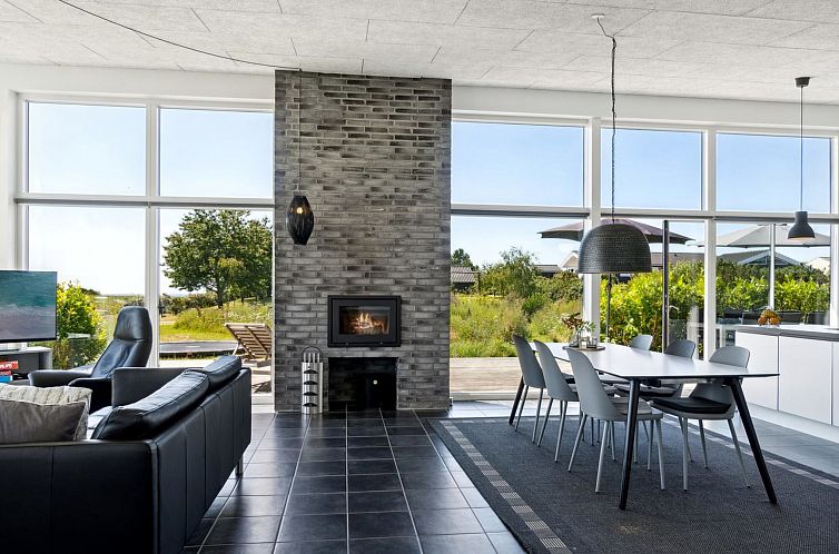 Vakantiehuis "Bæver" - 200m from the sea