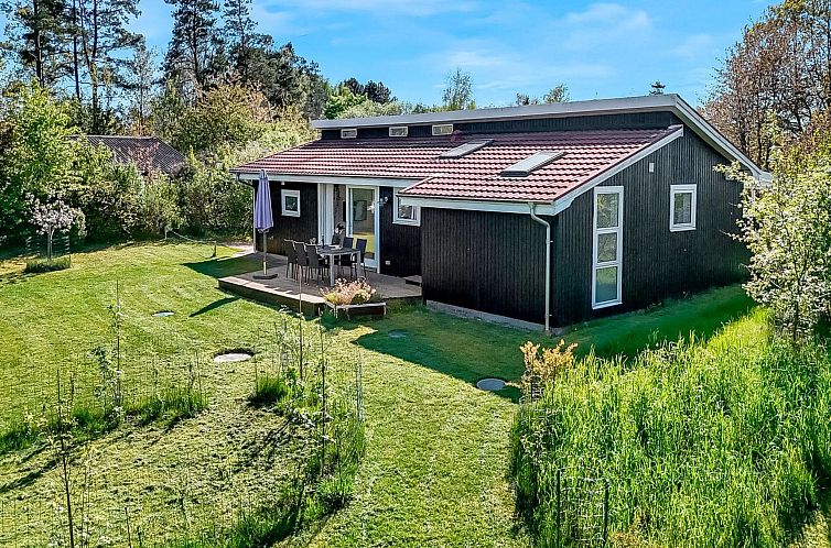 Vakantiehuis "Rik" - 2km from the sea