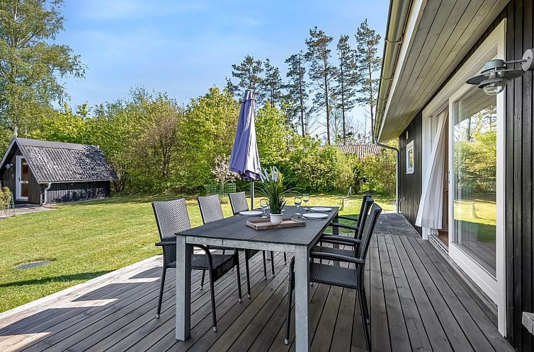 Vakantiehuis "Rik" - 2km from the sea