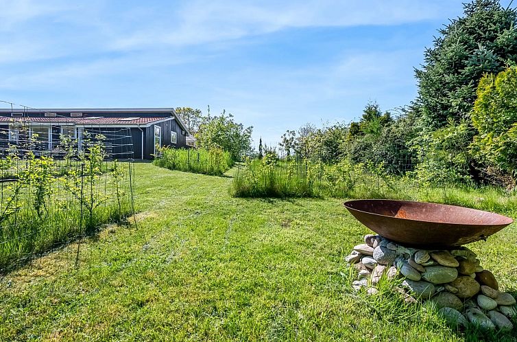 Vakantiehuis "Rik" - 2km from the sea