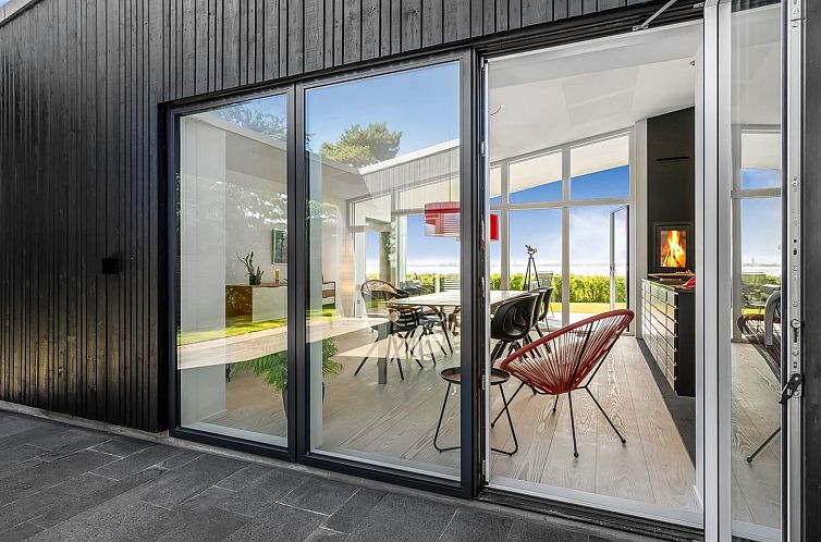 Vakantiehuis "Nille" - 30m from the sea