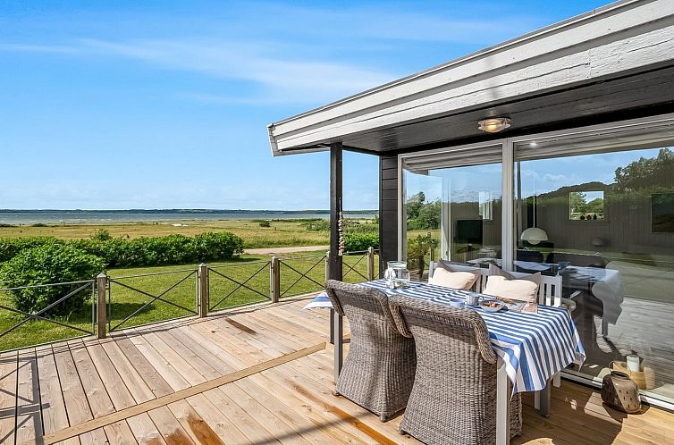 Vakantiehuis "Gustav" - 50m from the sea
