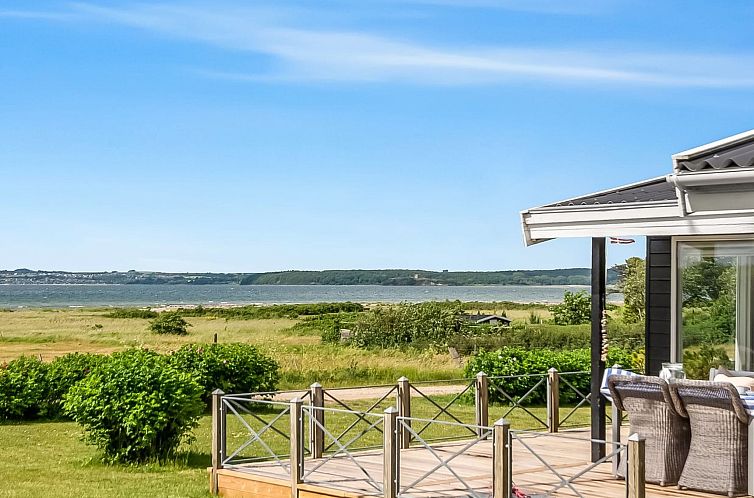 Vakantiehuis "Gustav" - 50m from the sea