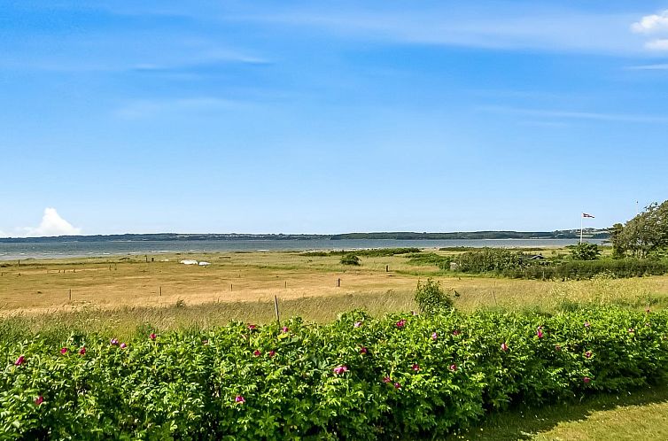 Vakantiehuis "Gustav" - 50m from the sea