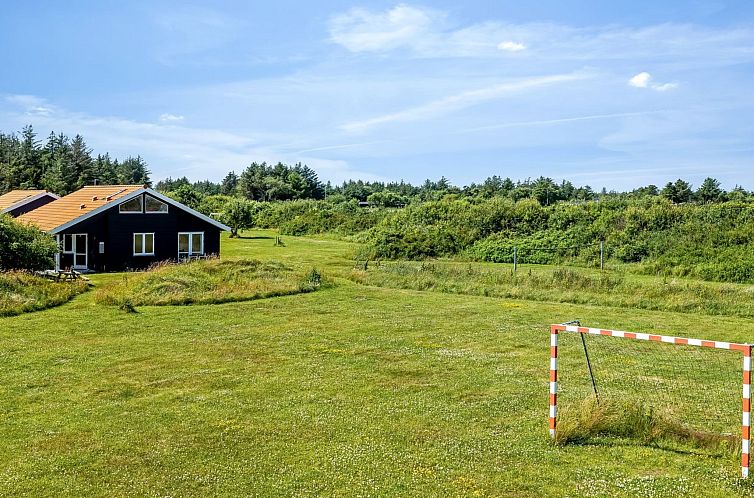 Vakantiehuis "Ernesta" -  from the sea