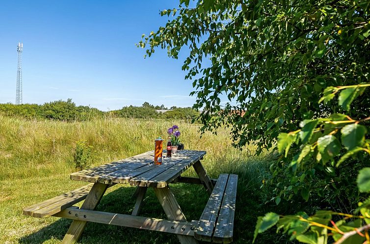 Vakantiehuis "Ernesta" -  from the sea