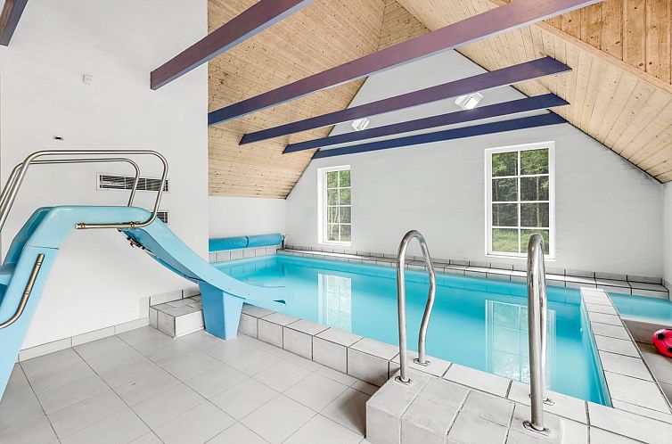 Vakantiehuis "Ulf" - 2km from the sea