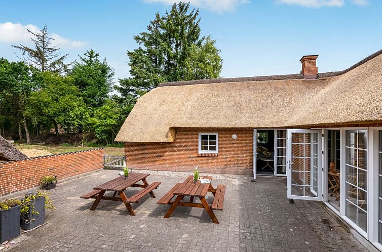 Vakantiehuis "Ulf" - 2km from the sea