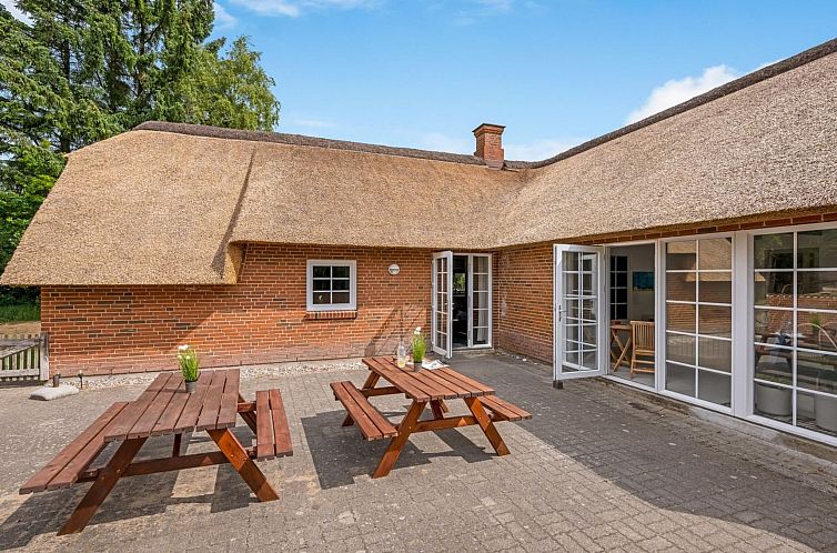 Vakantiehuis "Ulf" - 2km from the sea