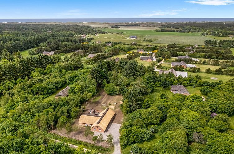 Vakantiehuis "Ulf" - 2km from the sea