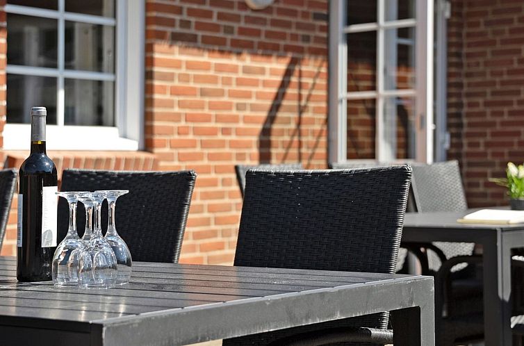 Vakantiehuis "Jorkin" - 1.8km from the sea