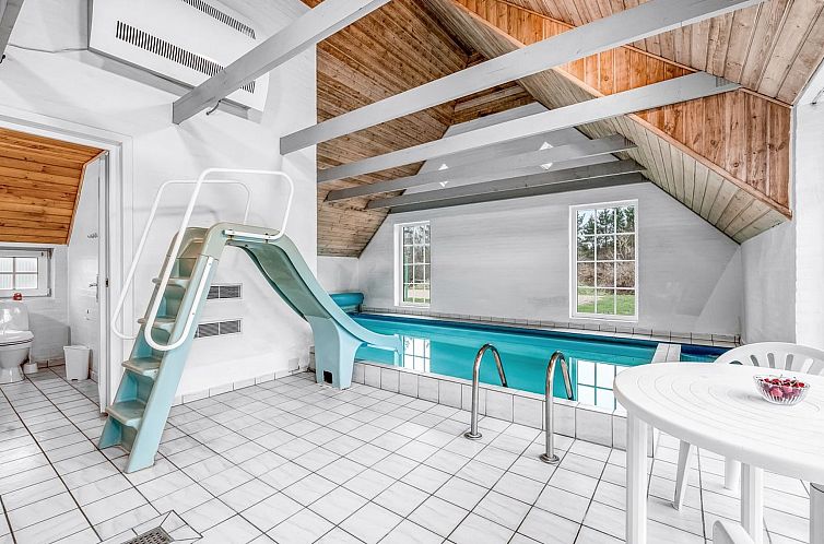 Vakantiehuis "Aagot" - 1.7km from the sea