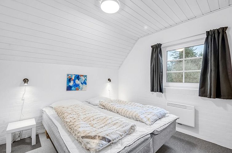 Vakantiehuis "Aagot" - 1.7km from the sea