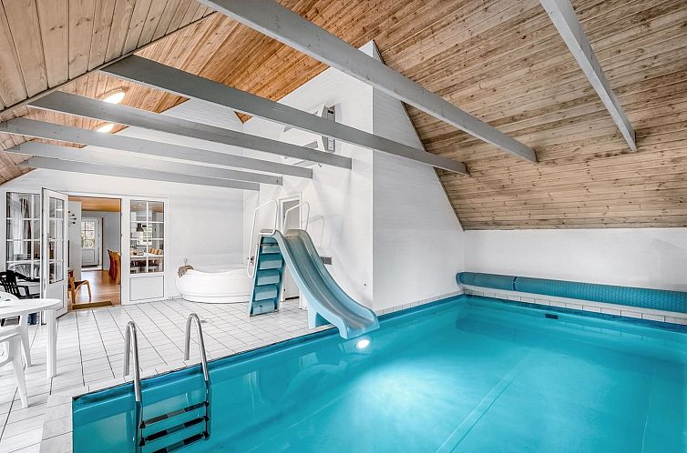 Vakantiehuis "Aagot" - 1.7km from the sea