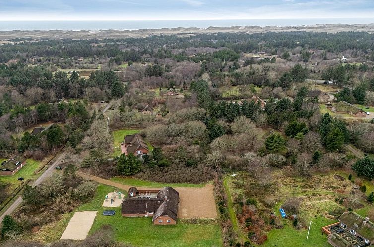 Vakantiehuis "Aagot" - 1.7km from the sea