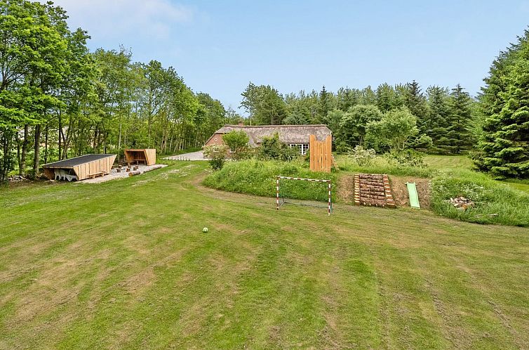 Vakantiehuis "Erla" - 2.3km from the sea