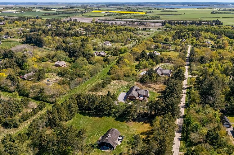 Vakantiehuis "Matilda" - 1.6km from the sea