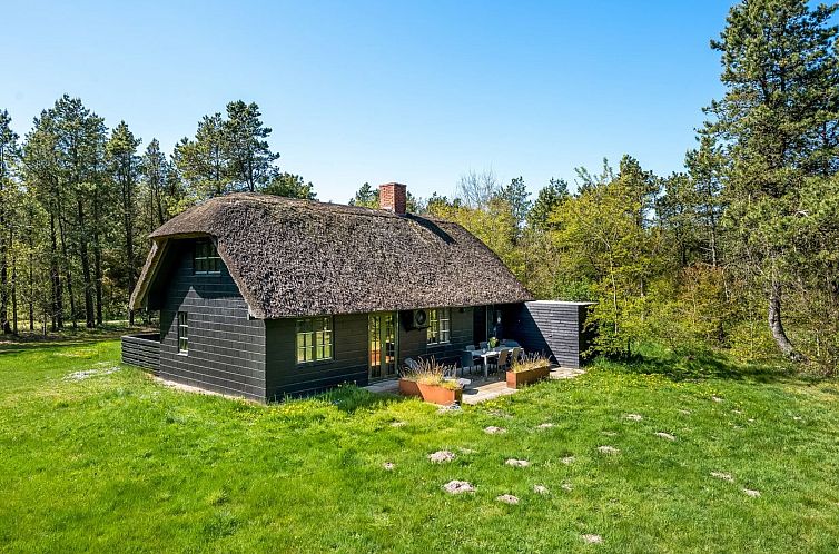 Vakantiehuis "Matilda" - 1.6km from the sea