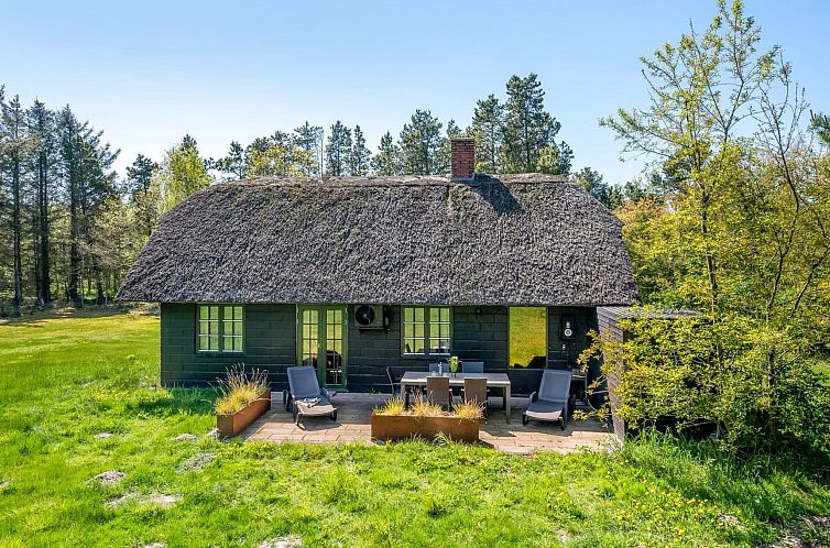 Vakantiehuis "Matilda" - 1.6km from the sea