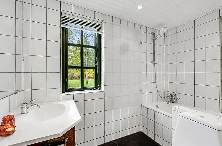 Vakantiehuis "Matilda" - 1.6km from the sea