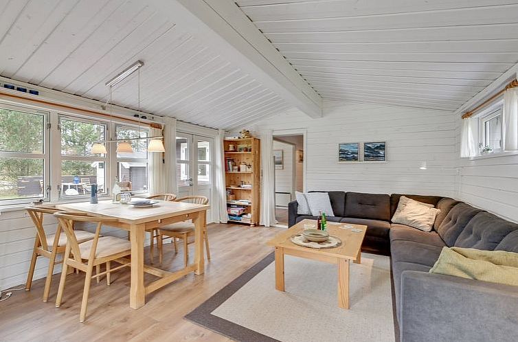 Vakantiehuis "Naya" - 2.5km from the sea