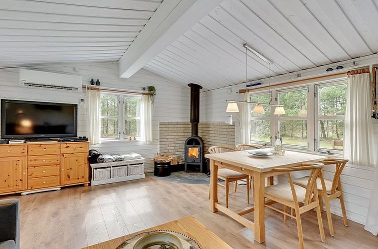 Vakantiehuis "Naya" - 2.5km from the sea
