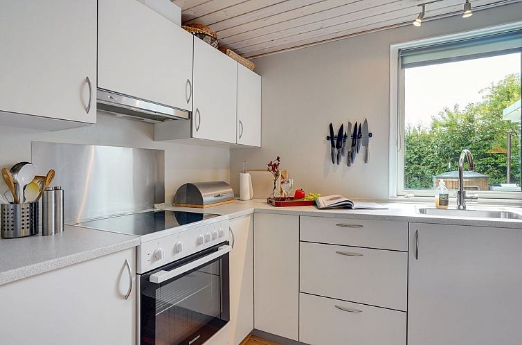 Vakantiehuis "Ulrike" - 600m to the fjord