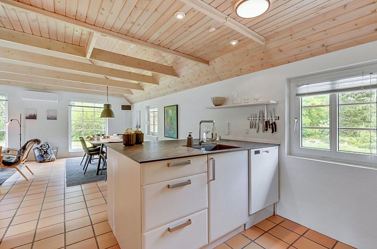 Vakantiehuis "Osmo" - 900m from the sea