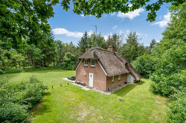 Vakantiehuis "Alkil" - 1.7km from the sea