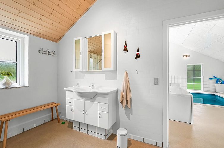 Vakantiehuis "Benthe" -  from the sea