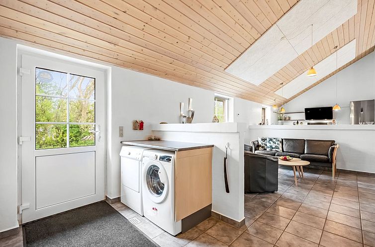 Vakantiehuis "Benthe" -  from the sea