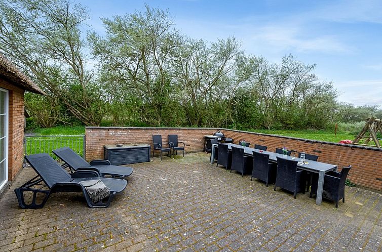 Vakantiehuis "Benthe" -  from the sea