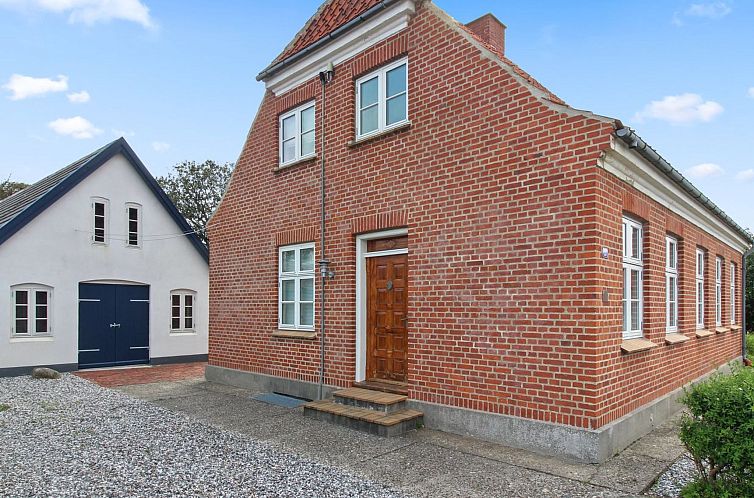 Vakantiehuis "Lilli" - 2km to the fjord