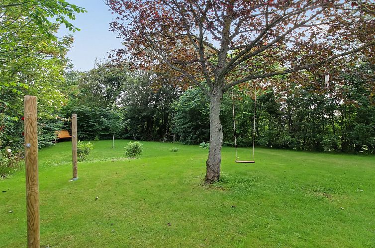 Vakantiehuis "Lilli" - 2km to the fjord