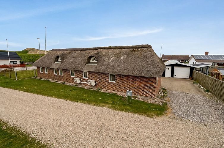 Vakantiehuis "Cornelius" - 900m from the sea