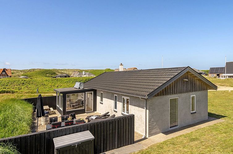 Vakantiehuis "Ludwik" - 150m from the sea