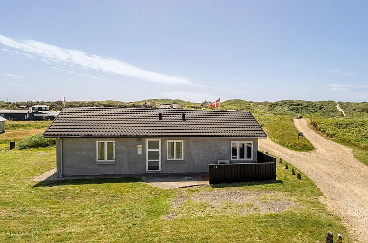 Vakantiehuis "Ludwik" - 150m from the sea