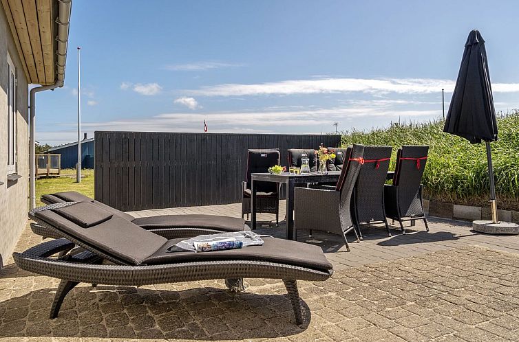 Vakantiehuis "Ludwik" - 150m from the sea