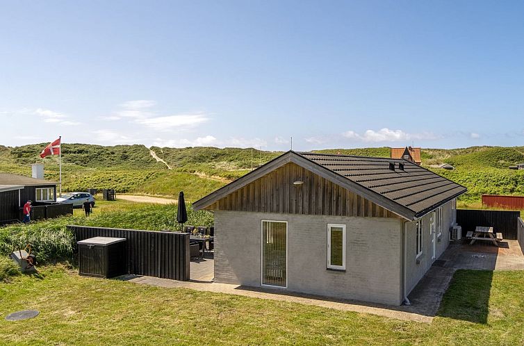 Vakantiehuis "Ludwik" - 150m from the sea