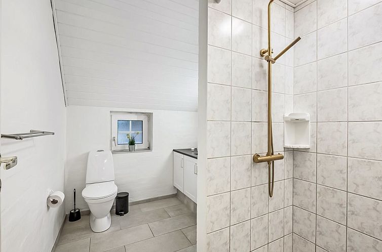 Vakantiehuis "Aane" - 1.8km from the sea