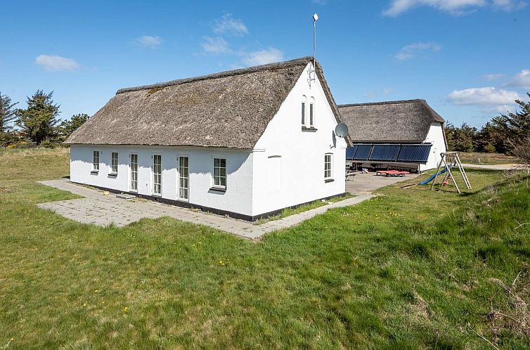 Vakantiehuis "Cornelius" - 900m from the sea