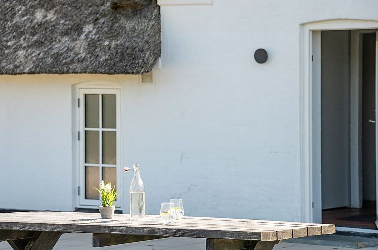 Vakantiehuis "Cornelius" - 900m from the sea