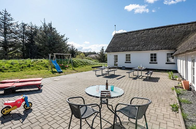 Vakantiehuis "Cornelius" - 900m from the sea