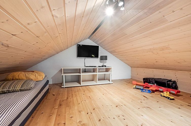 Vakantiehuis "Benthe" -  from the sea