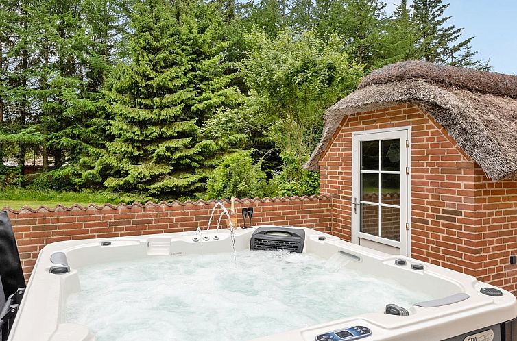 Vakantiehuis "Erla" - 2.3km from the sea