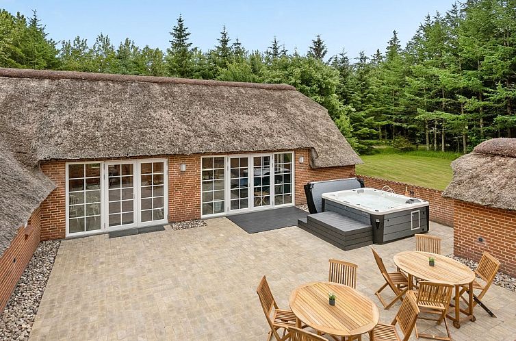 Vakantiehuis "Erla" - 2.3km from the sea