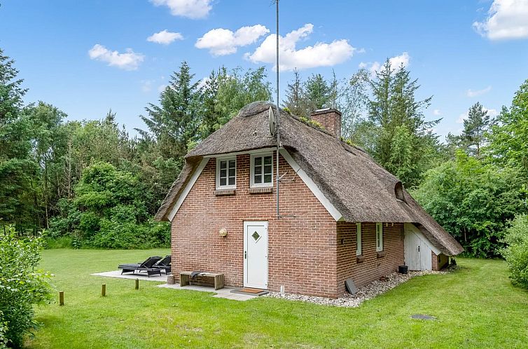 Vakantiehuis "Alkil" - 1.7km from the sea